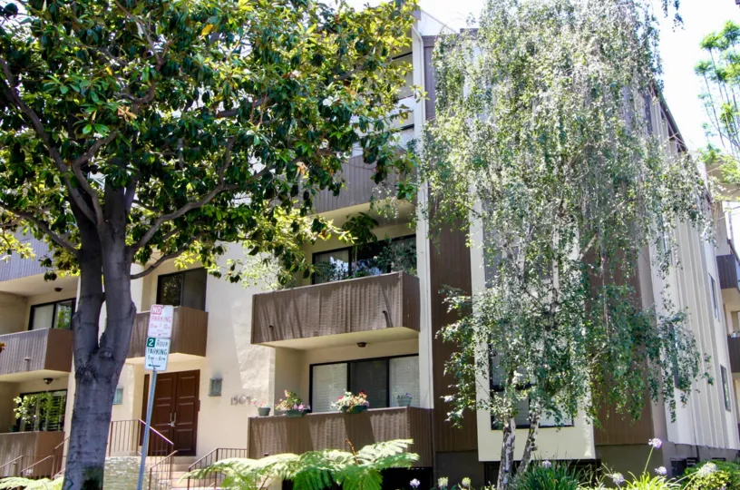 Superbly green and modern looks of Bentley Ohio, West La, California