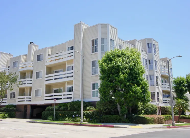A 3 floored new construction in the sunny and accessible community of Claridge
