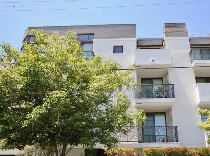 Beautifully and well structure storey buildings of Corinth at Missouri Community, West La, California