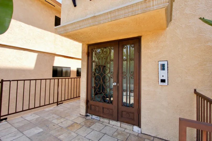 Comfortable, Modern apartment with all luxurious amenities to reside in Fifteen Ten