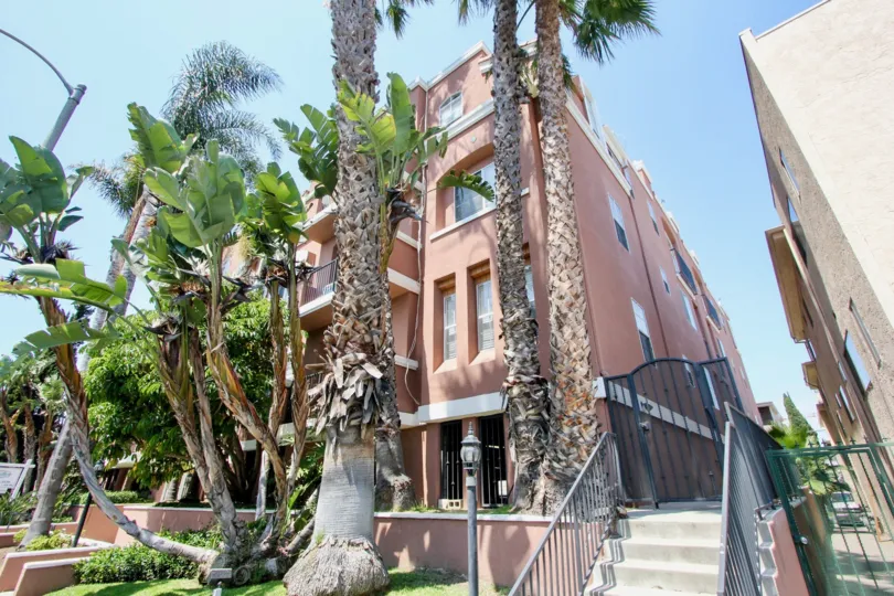Comfortable, Modern apartment with all luxurious amenities to reside with your family in Villa Rose