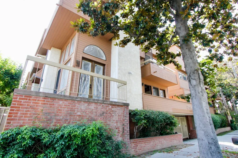 WESTGATE TOWNHOMES IS IN THE CITY OF WEST LA AND IN THE STATE OF CALIFORNIA.