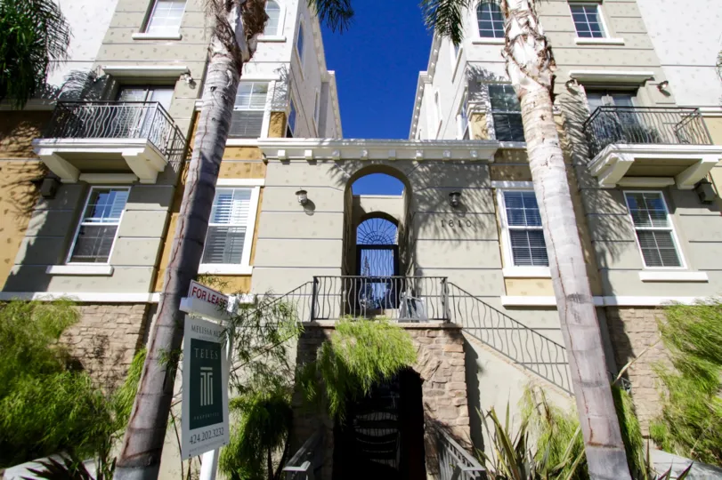 The double stairs to the entrance of Westside at Barrington in West LA