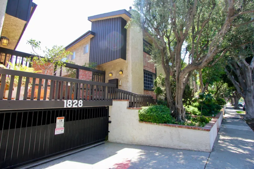 Find a Comfortable, Modern apartment with a view of greenery to spend your life in Westside Townhomes
