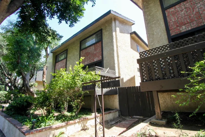 Comfortable apartment with a homely enviorenment, to reside with your family in Westside Townhomes