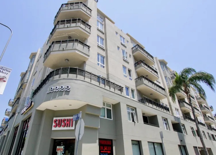 a beautiful home in west la city at california with beautiful architecture