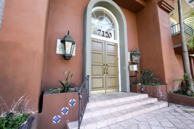 The entrance into Capri Villas