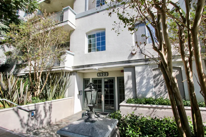 The entryway into Knowlton Place in Westchester, California