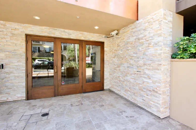 The entrance into Tremont Condominiums