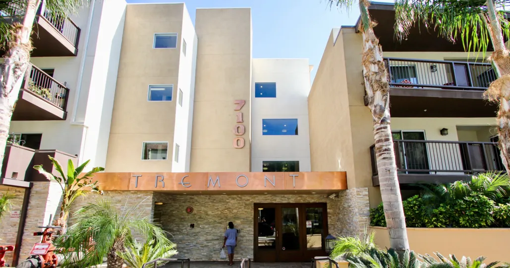 The entryway into Tremont Condominiums
