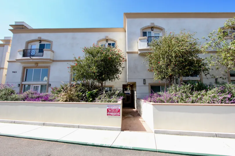 The sidewalk in front of Villa Alegra