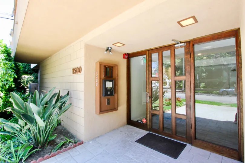 Prime Westwood Location. 3 Bd Front Unit. Living Room W/High Ceiling, Wooden Shutters Windows and Balcony. Master Bd W/ His and Her Walk-In Closets. Large Private Balcony. Kitchen W/Granite Counter Tops and in Unit Laundry Area. Building Has Conrolled Acc