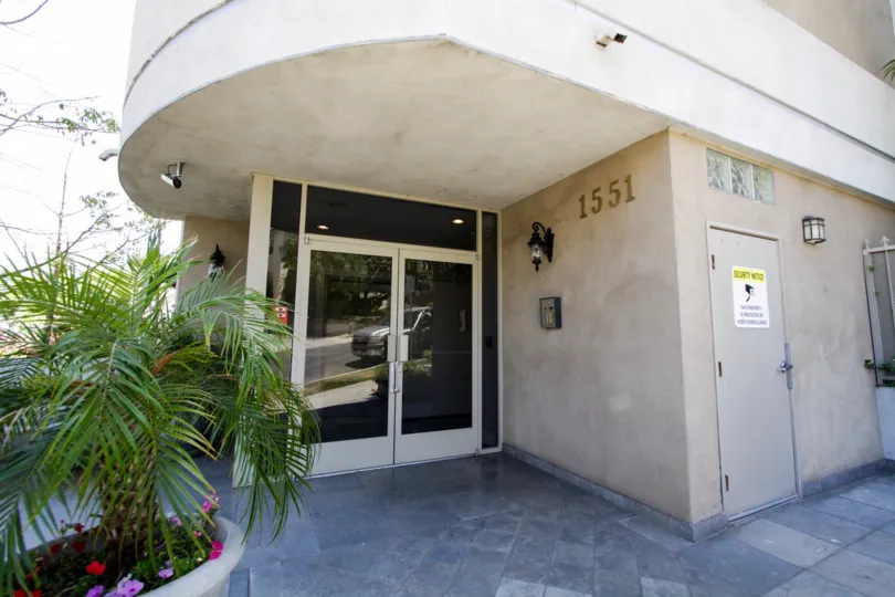 The entrance into 1551 Manning