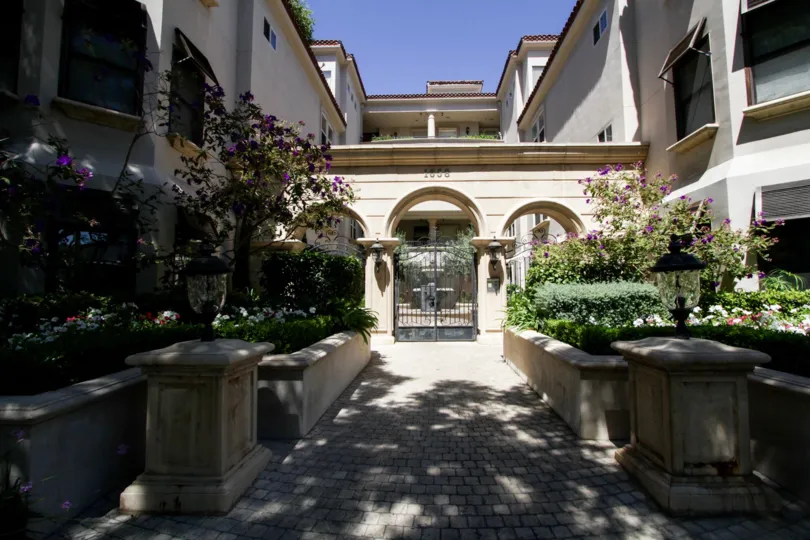 The entryway into 1658 Camden