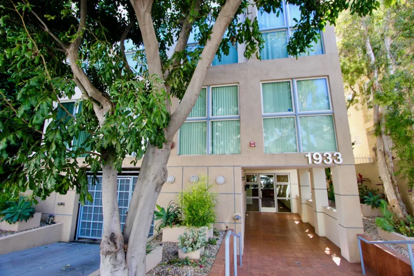 Unique and classy looking 1933 Selby Apartment, Westwood, California