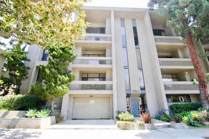 A great day in the 1950 Beverly Glen with an apartment and plants.