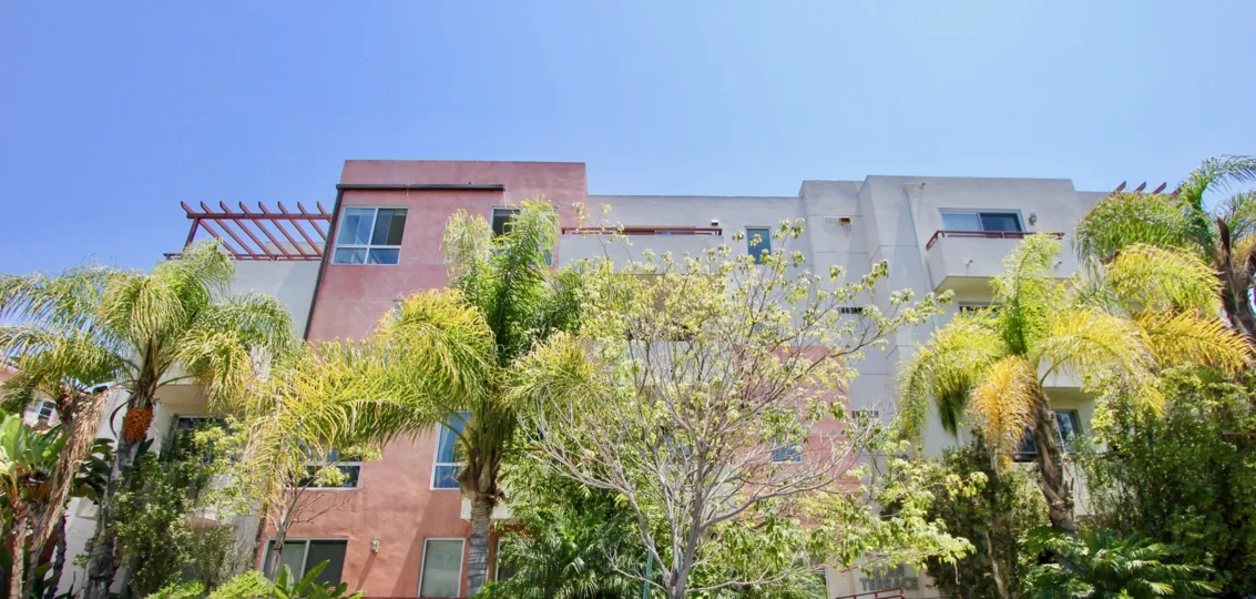 Nearby schools include Le Lycee Francais de Los Angeles-Century City Elementary School, Temple Isaiah and St Timothy School. The closest grocery stores are Ralphs Fresh Fare, Gelson's Markets and Green Hippo Natural Organic Products. Nearby coffee shops i