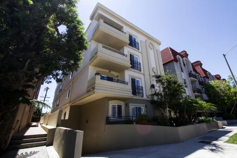 The building at 2045 Bentley in Westwood