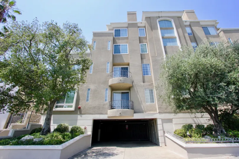 The View of the total building in 2349 beverly Glen in westwood CA