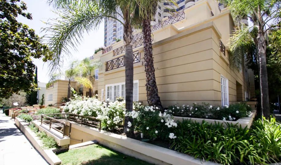 The landscaping at Ashton Thayer Plaza