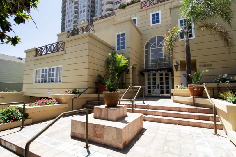 The walkway into Ashton Thayer Plaza in Westwood