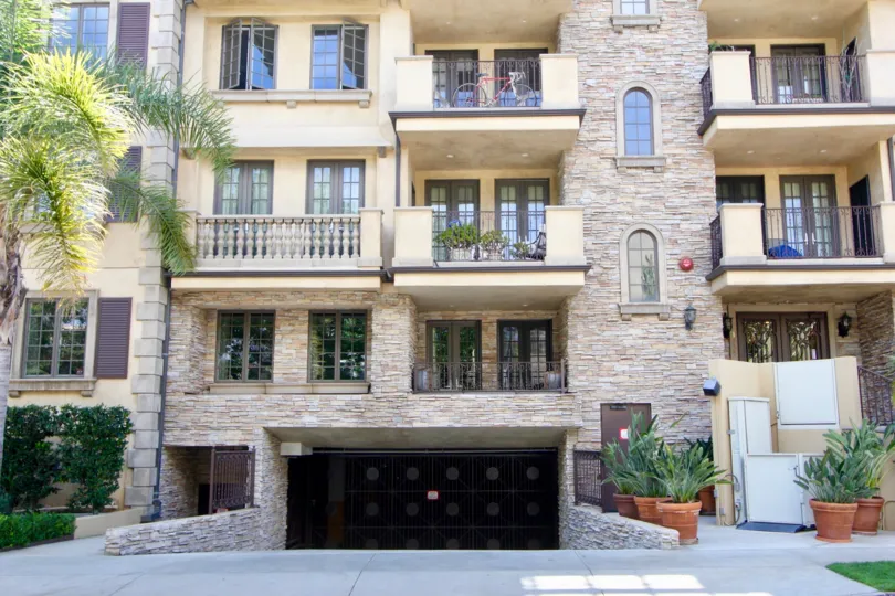 A APARTMENT IS BORGATA RESIDENCE IT IS VERY LARGE AND WONDERFUL VIEW