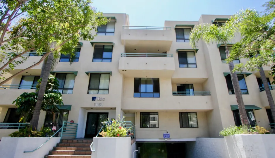 CHELSEA CONDOMINIUMS IS ITHE CITY OF WESTWOOD AND IN THE STATE OF CALIFORNIA