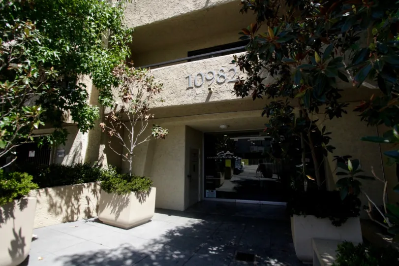 The entrance into Club California in Westwood
