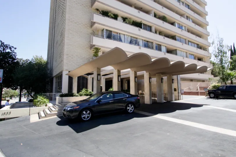 The drive up at Glen Towers