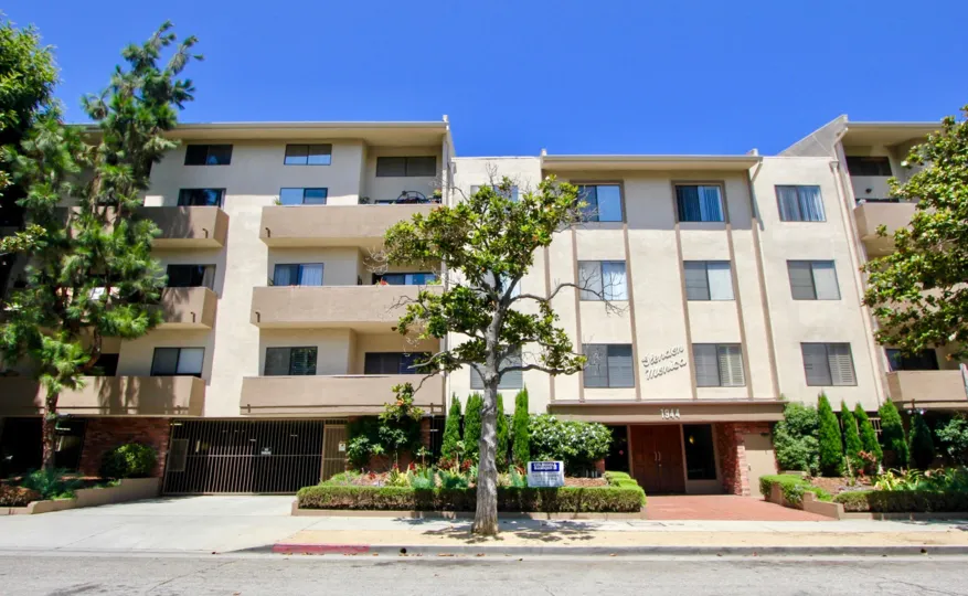 rooms with glass windows in a large building in Glendon Monica, westwood