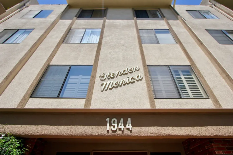 1944 Glendon Monica brown walls and great height, Westwood, California