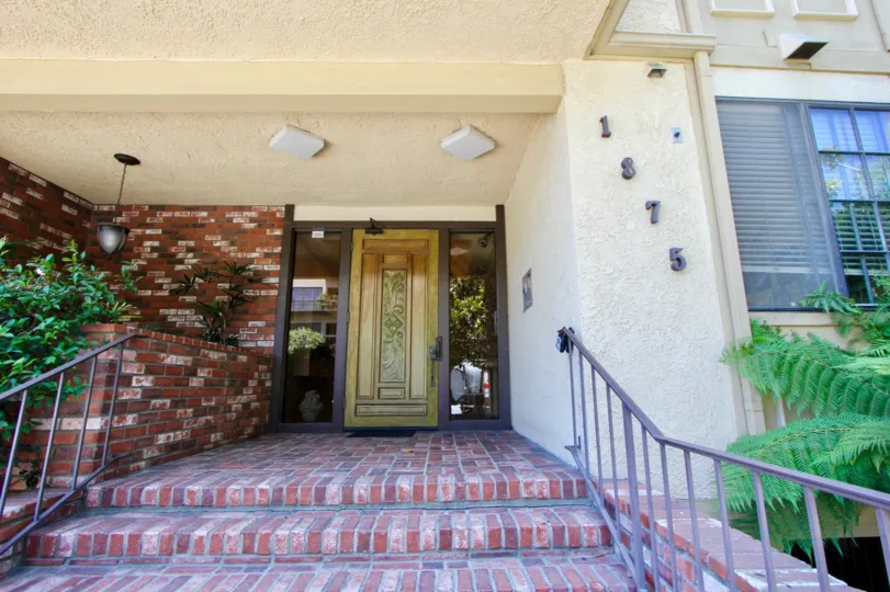 Kelton De Ville having beautiful entrance and modern door and window