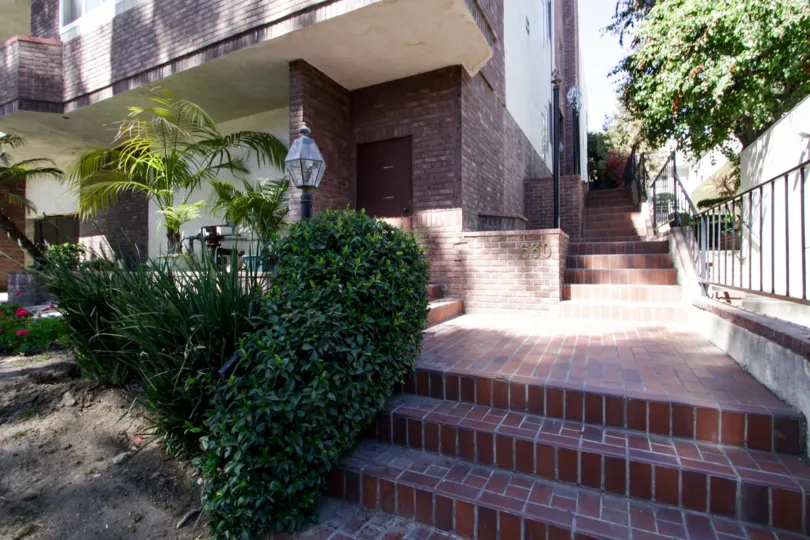 The stairs leading up to the entrance of Kelton Terrace