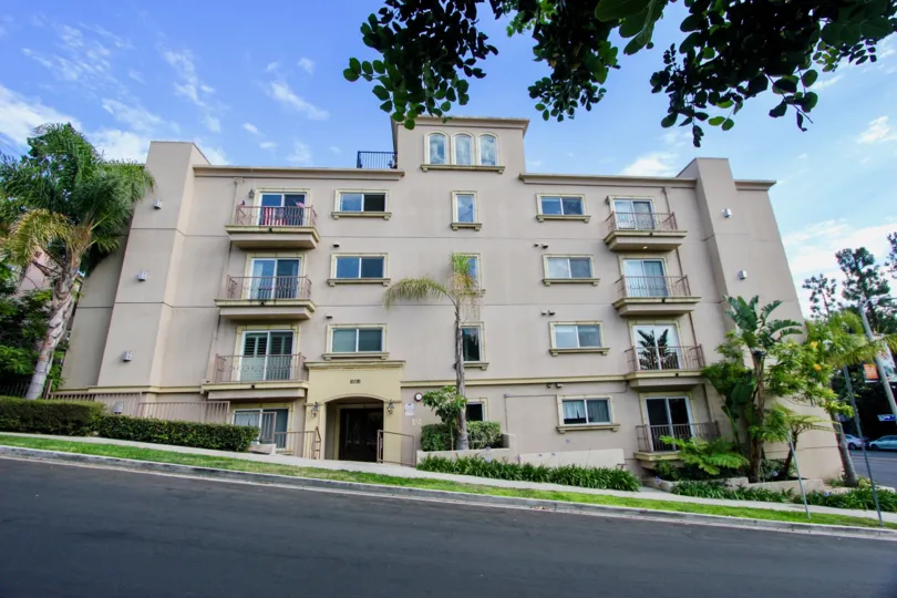 A APARTMENT IS LA GRANGE IT IS VERY NICE AND WONDERFUL