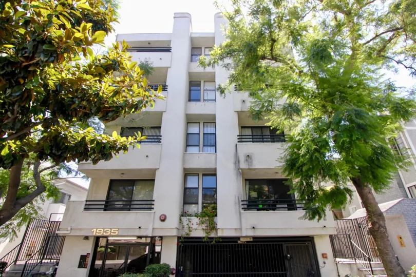 A lovely apartment building in the Malcolm VIllas II community in Westwood, CA