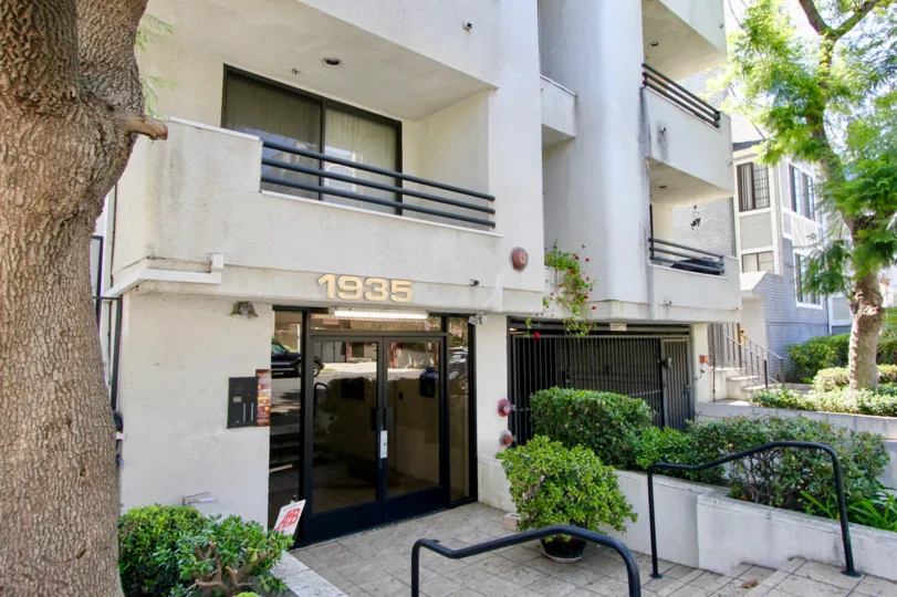 Classy entrance 1935 Malcolm Villas II, westwood, California