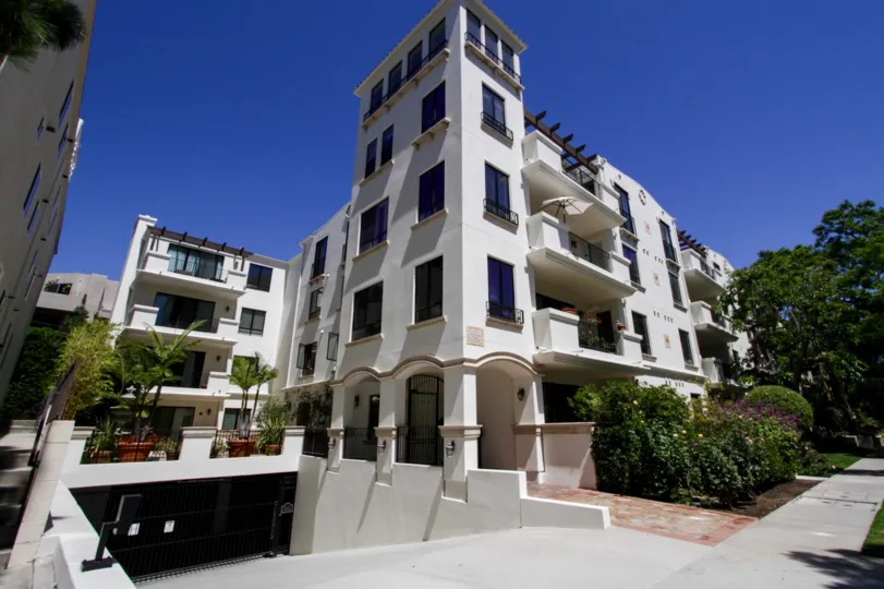 The Courtyard on Camden building in Westwood