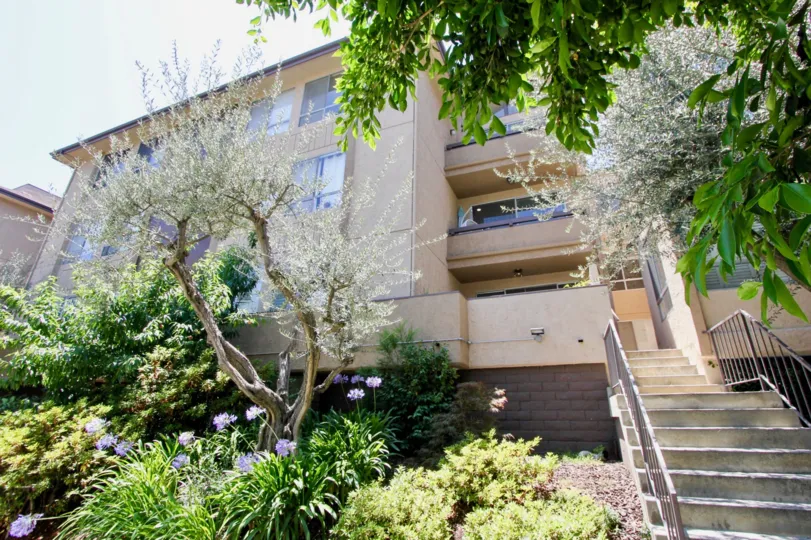 Classy entrance with beautiful flowers of The Westwoodian, Westwood, California