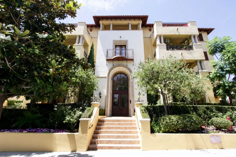 The entryway into the Tuscany Villas