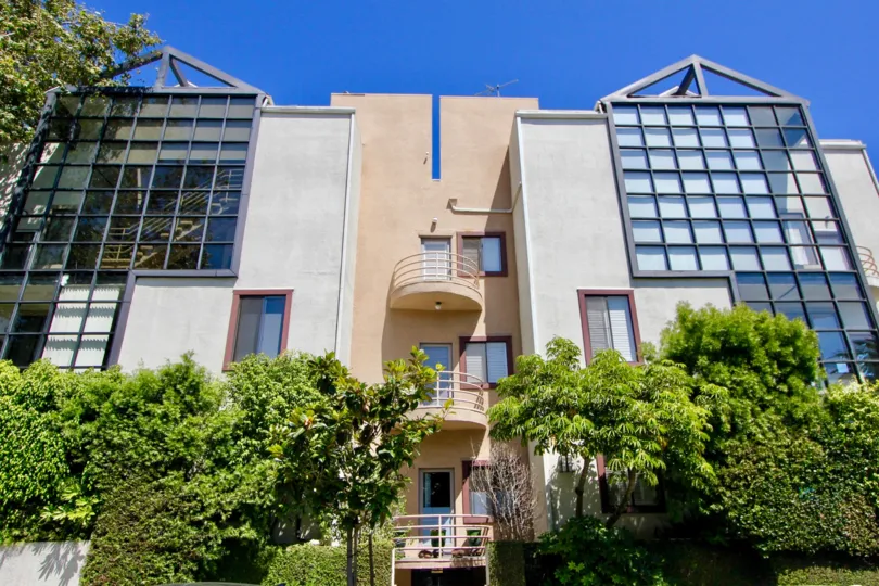 THE BUILDING IS WEST BREEZE IT IS VERY LARGE AND WONDERFUL THE DESIGN IS PERFECT