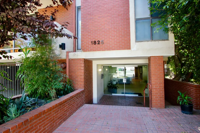 Classy red walls and Floor of 1825, Westvale Condominiums, Westwood, California