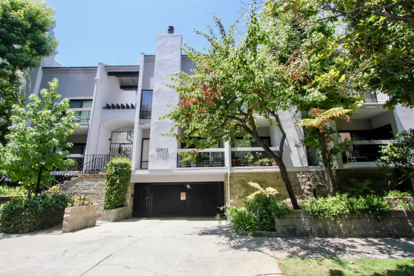 THE BUILDING IS WESTWOOD CENTER TOWNHOMES IT IS VERY LARGE AND BEAUTIFUL
