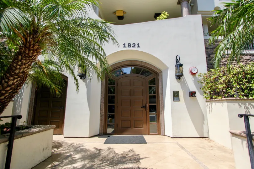 THE BUILDING IS WESTWOOD FAIRBURN IT IS VERY SIMPLE AND BEAUTIFUL