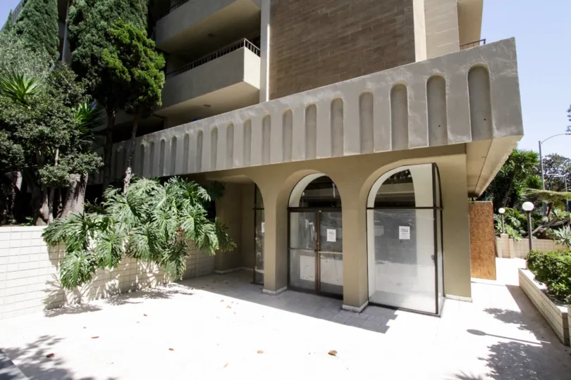 The entrance into Westwood Gardens