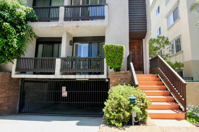 THE BUILDING IS WESTWOOD TOWNHOUSES IT IS VERY NICE AND BEAUTIFUL