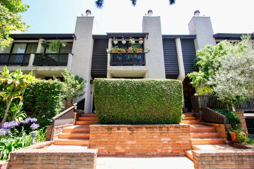 Beautiful designer homes with a well laid out manicured garden in Westwood Townhouses, Westwood, California.
