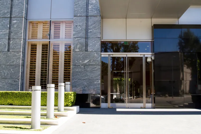 The landscaping at the Wilshire Lencrest in Westwood