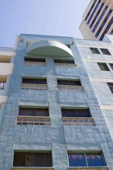 The windows at the Wilshire Lencrest