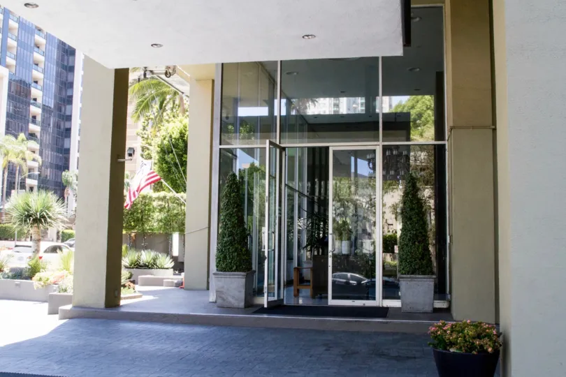 The Wilshire Lencrest building in Westwood