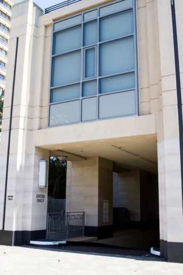 The garage parking for the Wilshire Lencrest